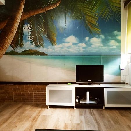 Precioso Apartamento 3 Habitaciones. Con Patio. Camas Εξωτερικό φωτογραφία