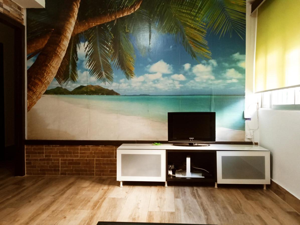 Precioso Apartamento 3 Habitaciones. Con Patio. Camas Εξωτερικό φωτογραφία