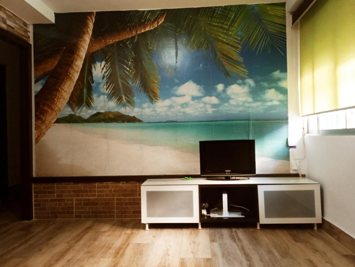 Precioso Apartamento 3 Habitaciones. Con Patio. Camas Εξωτερικό φωτογραφία