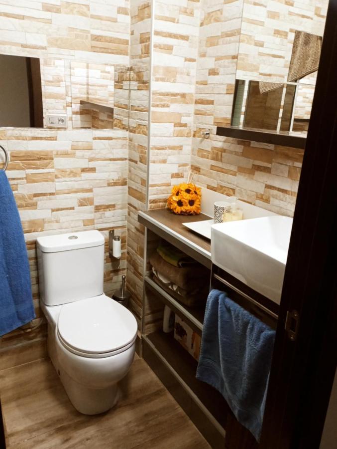 Precioso Apartamento 3 Habitaciones. Con Patio. Camas Εξωτερικό φωτογραφία