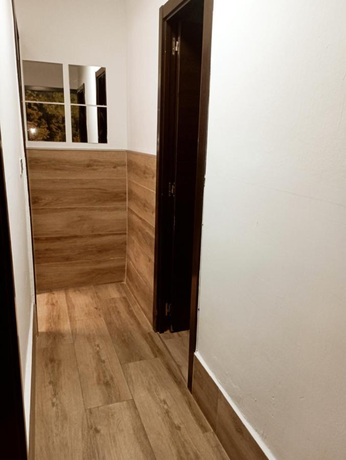 Precioso Apartamento 3 Habitaciones. Con Patio. Camas Εξωτερικό φωτογραφία
