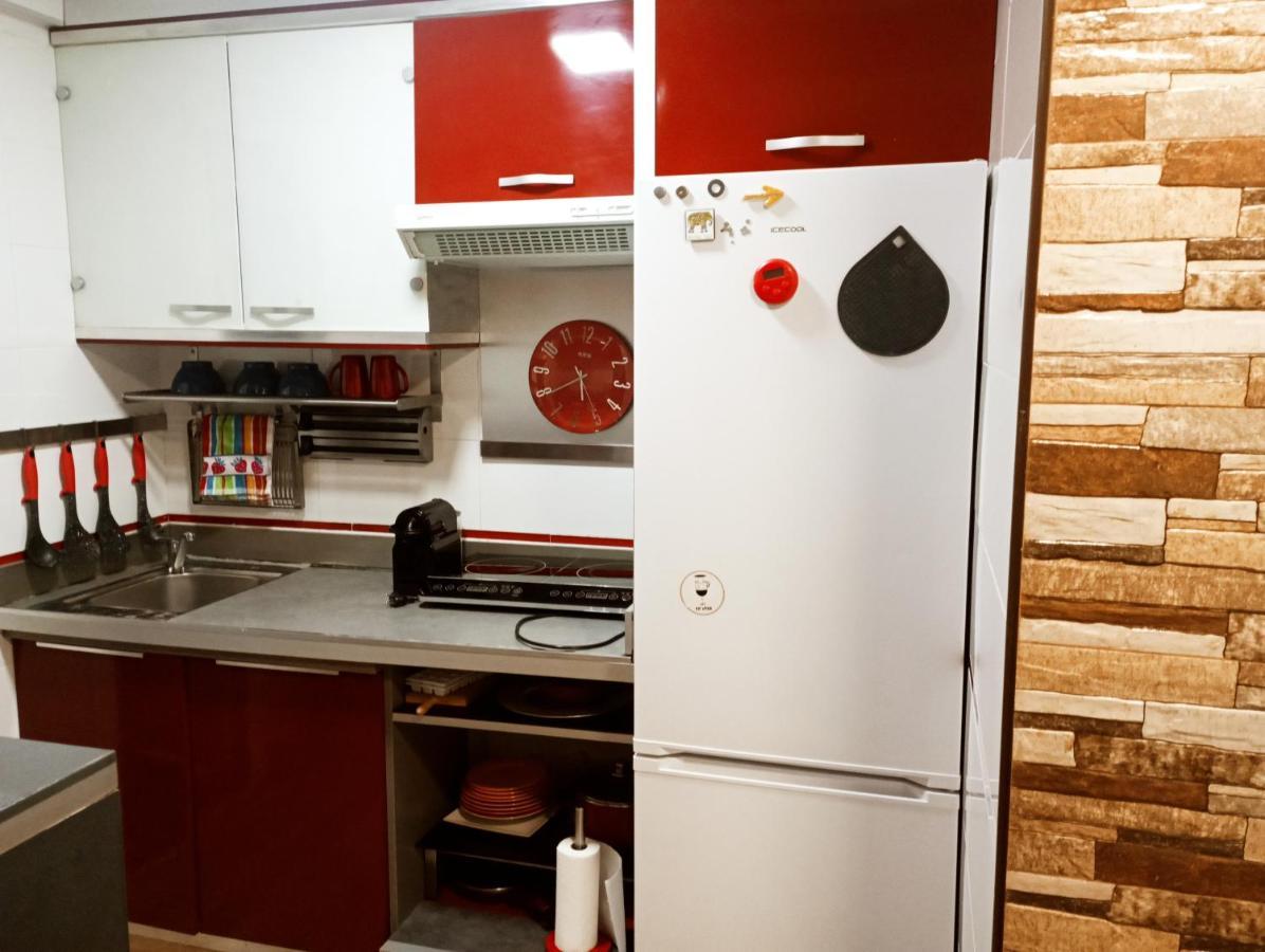 Precioso Apartamento 3 Habitaciones. Con Patio. Camas Εξωτερικό φωτογραφία