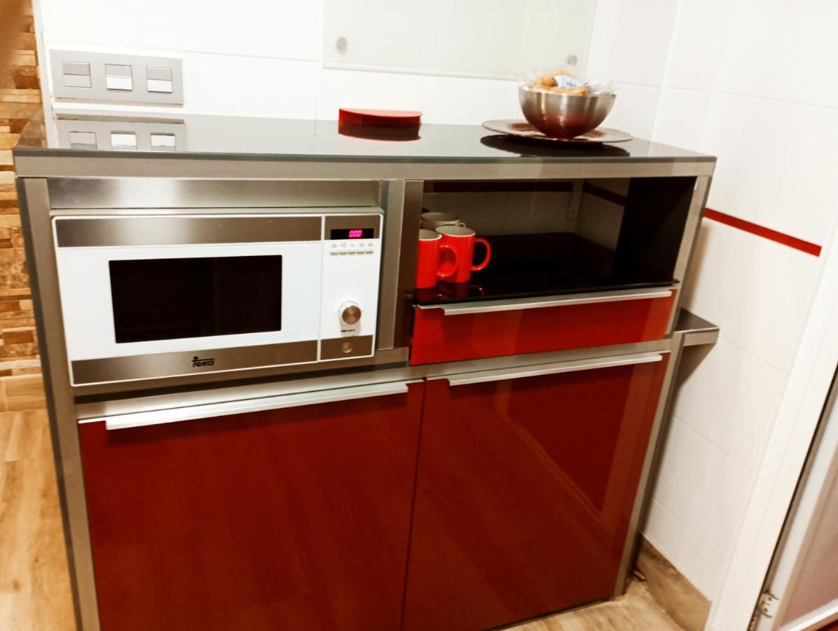 Precioso Apartamento 3 Habitaciones. Con Patio. Camas Εξωτερικό φωτογραφία