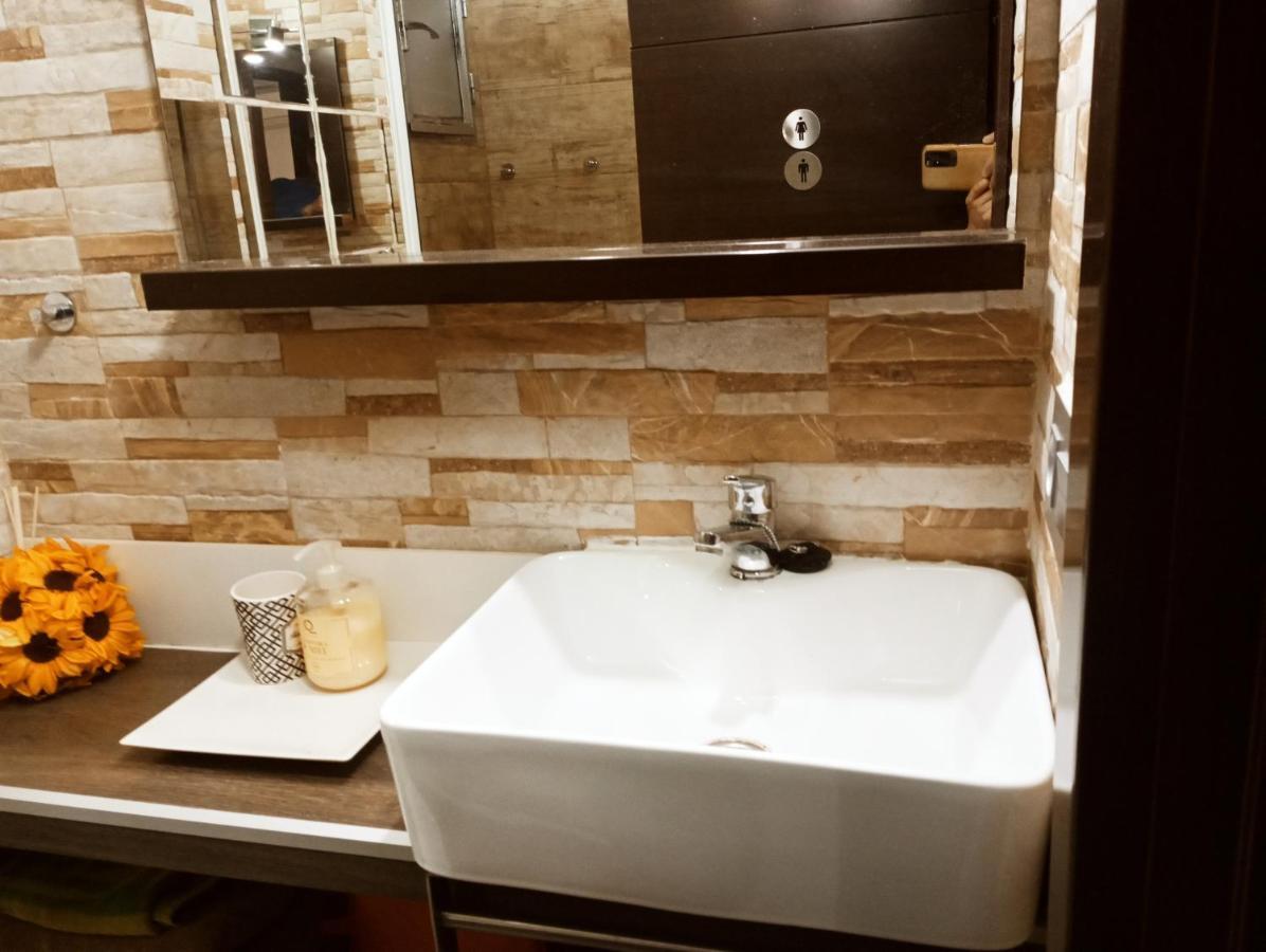Precioso Apartamento 3 Habitaciones. Con Patio. Camas Εξωτερικό φωτογραφία