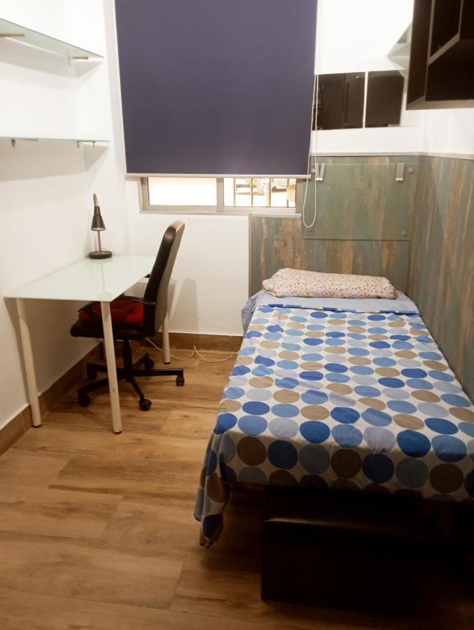 Precioso Apartamento 3 Habitaciones. Con Patio. Camas Εξωτερικό φωτογραφία